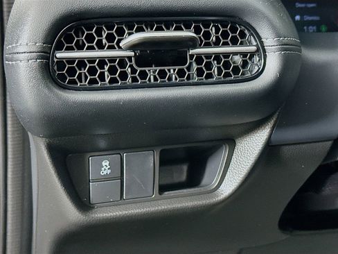 Used 2025 Honda HR-V EX-L image 11