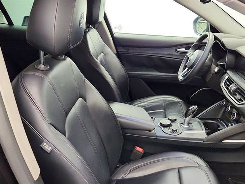 Used 2019 Alfa Romeo Stelvio RWD image 22