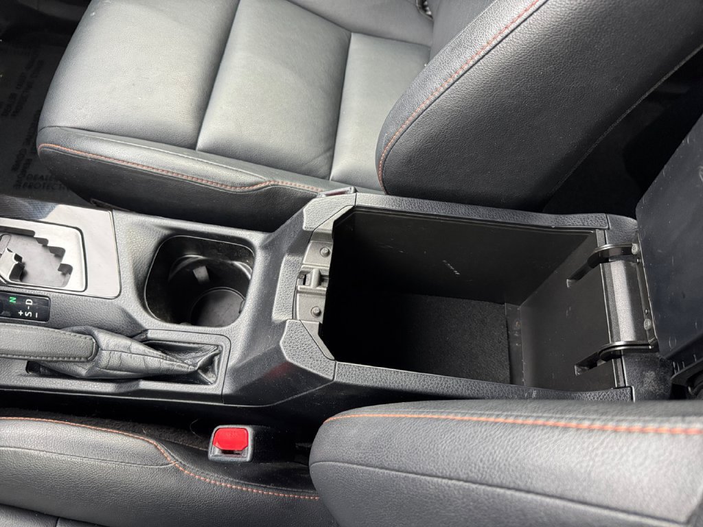 Used 2018 Toyota RAV4 SE AWD/4WD image 28