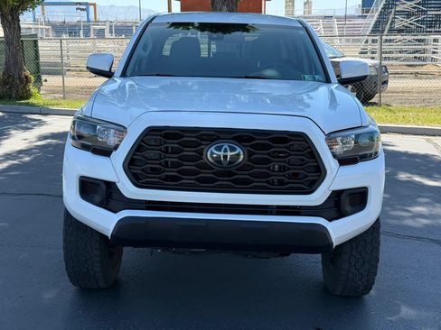 Used 2023 Toyota Tacoma SR AWD/4WD image 12