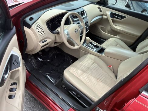 Used 2017 Nissan Altima 2.5 S w/ Power Driver Seat Package FWD image 7