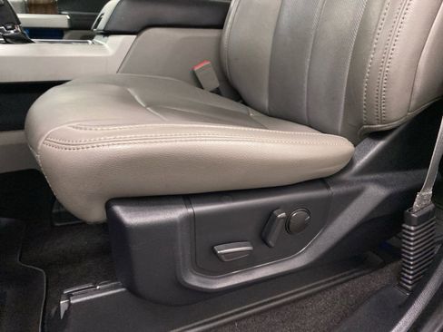 Used 2019 Ford F150 Lariat w/ Equipment Group 502A Luxury image 17