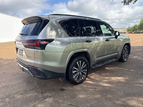 Used 2023 Lexus LX 600 4WD w/ Appearance Package image 7