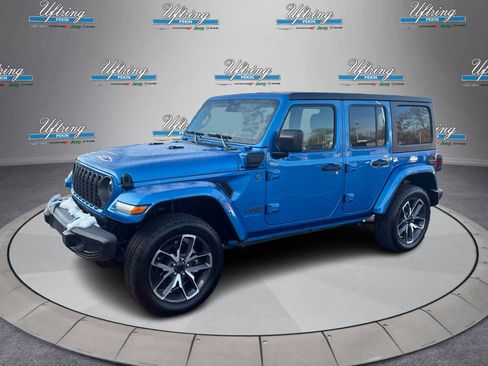 Used 2024 Jeep Wrangler Sport S w/ Technology Group image 7