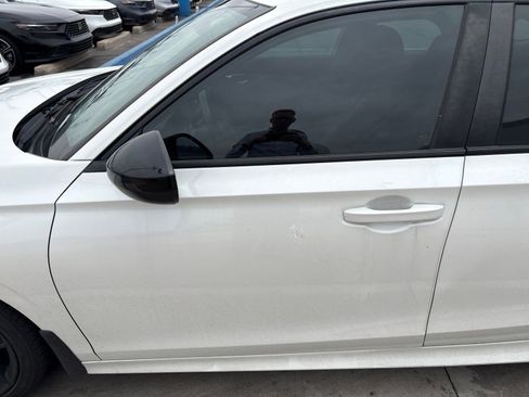Used 2023 Honda Civic Sport image 10