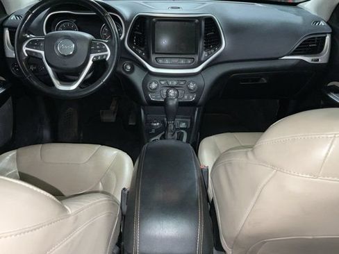 Used 2015 Jeep Cherokee Limited w/ Luxury Group AWD/4WD image 12