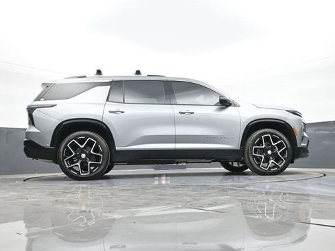 New 2025 Chevrolet Traverse High Country FWD image 50