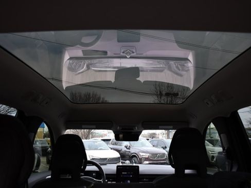 Used 2025 Volvo EX90 Ultra image 24