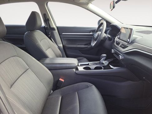 Used 2023 Nissan Altima 2.5 SV image 15