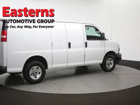 Used 2020 GMC Savana 3500 w/ Driver Convenience Package RWD image 42