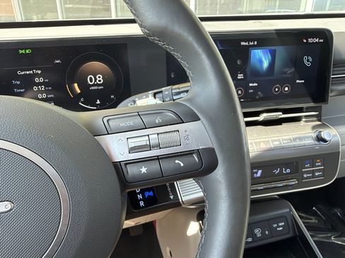 Used 2025 Hyundai Kona Limited FWD image 31