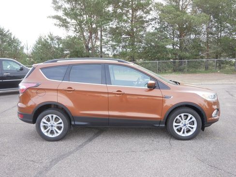 Certified 2017 Ford Escape SE w/ Equipment Group 201A AWD/4WD image 5