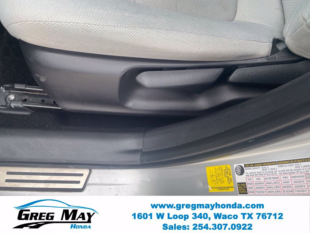 Used 2021 Toyota Corolla LE FWD image 13