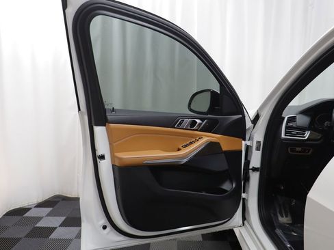 Certified 2022 BMW X5 xDrive40i w/ M Sport Package image 4