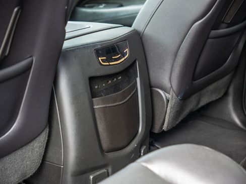 Used 2018 Cadillac Escalade Luxury image 23