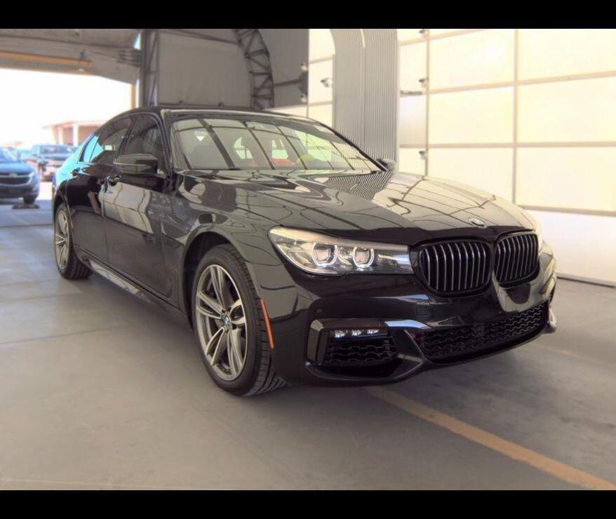 Used 2019 BMW 740i xDrive w/ M Sport Package AWD/4WD image 1