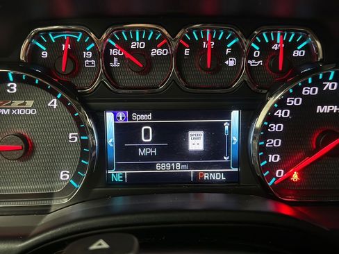 Used 2018 Chevrolet Silverado 1500 LT w/ All Star Edition image 5