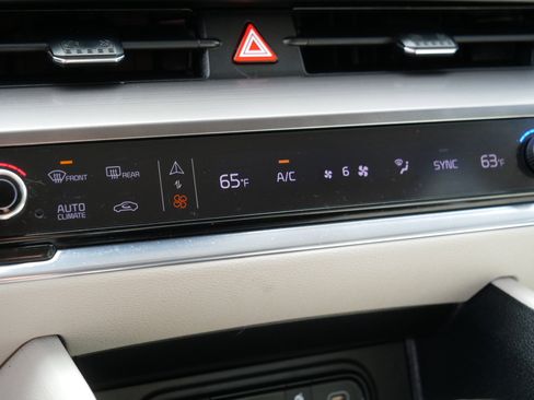 Certified 2023 Kia Sportage EX AWD/4WD image 23