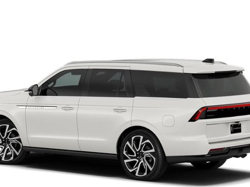 New 2027 Lincoln Navigator Reserve AWD/4WD image 25