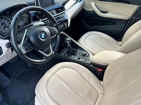 Used 2018 BMW X1 xDrive28i image 9