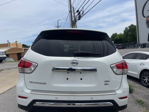 Used 2015 Nissan Pathfinder SL w/ Trailer Tow Package AWD/4WD image 4