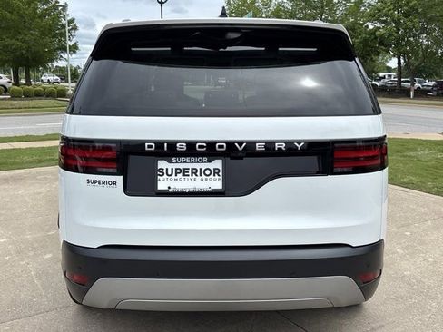 Used 2024 Land Rover Discovery S AWD/4WD image 7