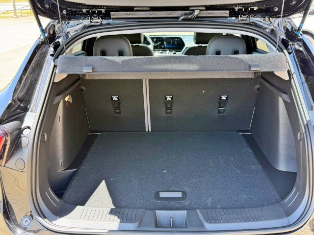 New 2026 Chevrolet Trax ACTIV w/ Driver Confidence Package FWD image 18
