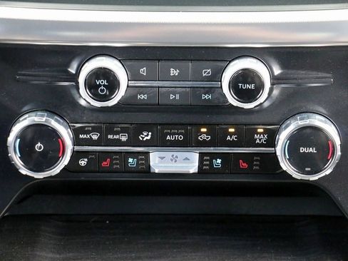 Certified 2024 Ford F150 Lariat w/ FX4 Off-Road Package image 31