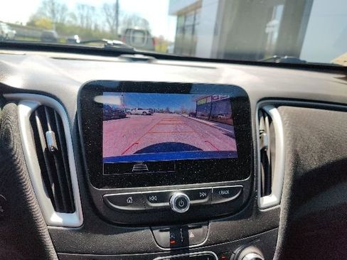 Used 2023 Chevrolet Malibu LT FWD image 38