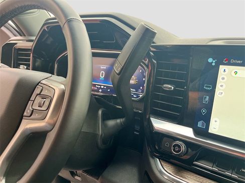 Used 2024 Chevrolet Silverado 1500 LT image 17