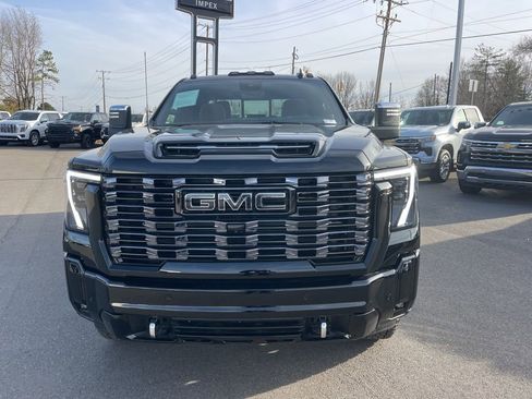 Used 2025 GMC Sierra 3500 Denali Ultimate image 8