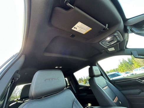 Used 2025 GMC Sierra 1500 AT4 w/ AT4 Premium Package AWD/4WD image 27