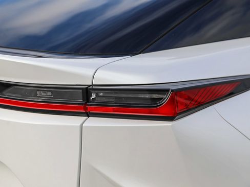 Used 2023 Lexus RZ 450e Premium w/ Technology Package image 9