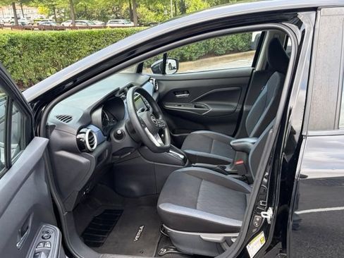 Used 2023 Nissan Versa SV FWD image 15
