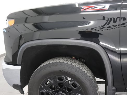 Used 2024 Chevrolet Silverado 3500 LT w/ Convenience Package image 35