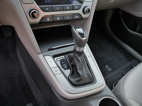 Used 2018 Hyundai Elantra Value Edition FWD image 24