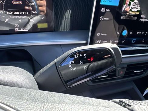 New 2026 Volkswagen Tiguan SE R-Line image 22