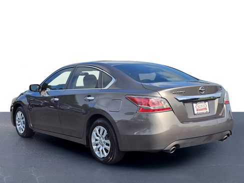 Used 2015 Nissan Altima 2.5 S w/ Power Driver Seat Package FWD image 11