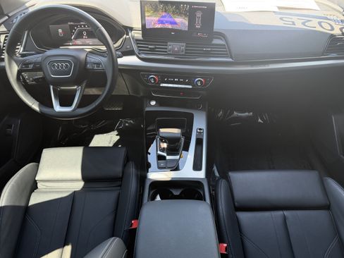 Used 2025 Audi Q5 2.0T Premium w/ Convenience Plus Package AWD/4WD image 17