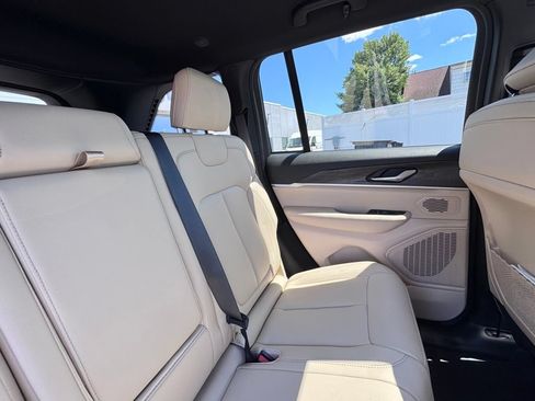 New 2026 Jeep Grand Cherokee Limited AWD/4WD image 23