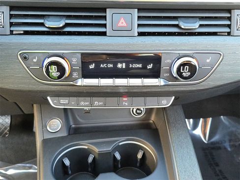 Used 2019 Audi A4 2.0T Premium image 29