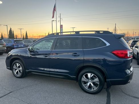 Used 2025 Subaru Ascent Premium image 6