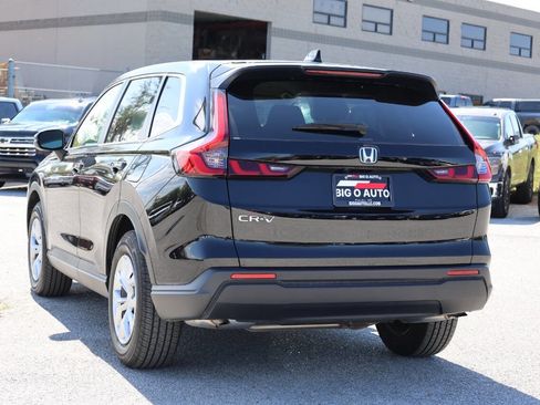 Used 2025 Honda CR-V LX image 11