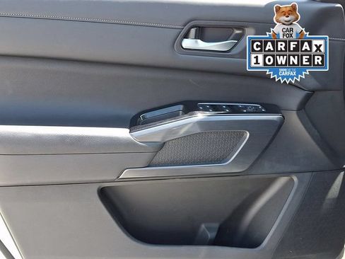 Used 2023 Nissan Pathfinder SL AWD/4WD image 14