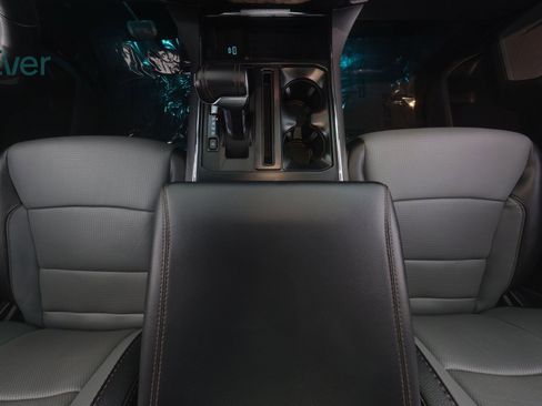 Used 2023 Ford F150 Lightning Lariat w/ Equipment Group 511A High image 18