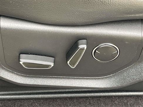 Used 2018 Ford F150 Lariat w/ Equipment Group 502A Luxury image 14