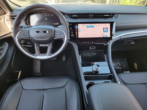 New 2026 Jeep Grand Cherokee Limited w/ Limited Altitude Package image 4