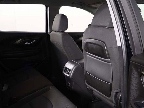 Used 2024 GMC Terrain SLE w/ Driver Convenience Package FWD image 27