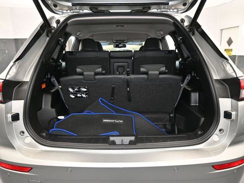 Used 2023 Mitsubishi Outlander SEL image 46