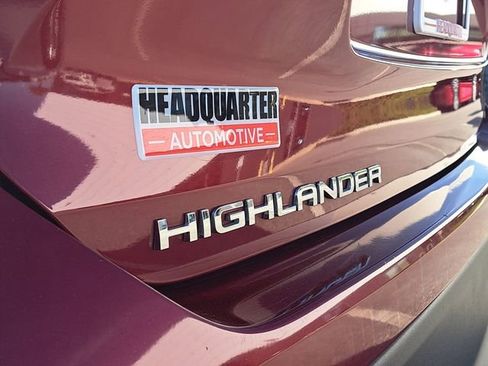 Used 2021 Toyota Highlander LE image 6